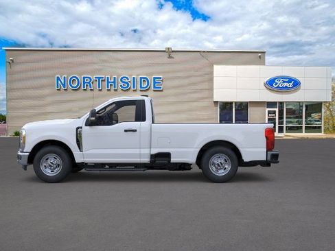 New 2026 Ford F250 XL w/ XL Chrome Package image 4