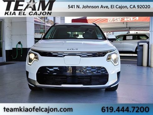Certified 2024 Kia Niro Wind w/ Wind Preserve Package FWD image 4