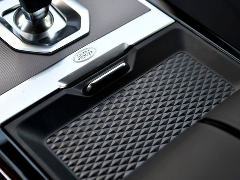 Used 2020 Land Rover Range Rover Evoque SE image 48