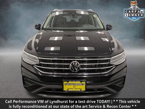 Used 2022 Volkswagen Tiguan SE AWD/4WD image 2