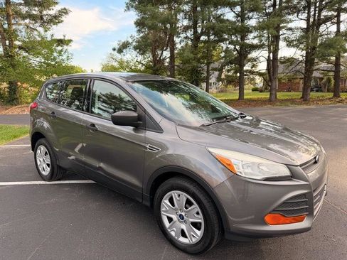 Used 2013 Ford Escape S image 4