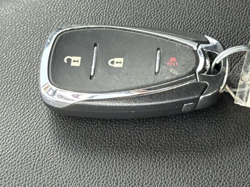 Used 2020 Chevrolet Equinox LT FWD image 34