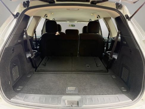 Used 2019 Nissan Pathfinder SV AWD/4WD image 9