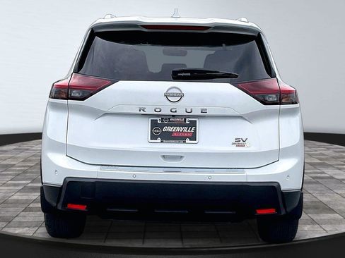 Certified 2024 Nissan Rogue SV w/ SV Premium Package FWD image 5