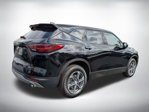 Used 2025 Chevrolet Blazer LT FWD image 4