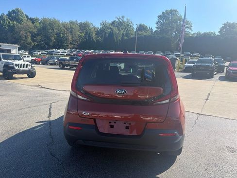 Used 2021 Kia Soul LX FWD image 3