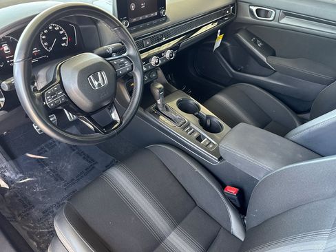 Used 2023 Honda Civic Sport image 4