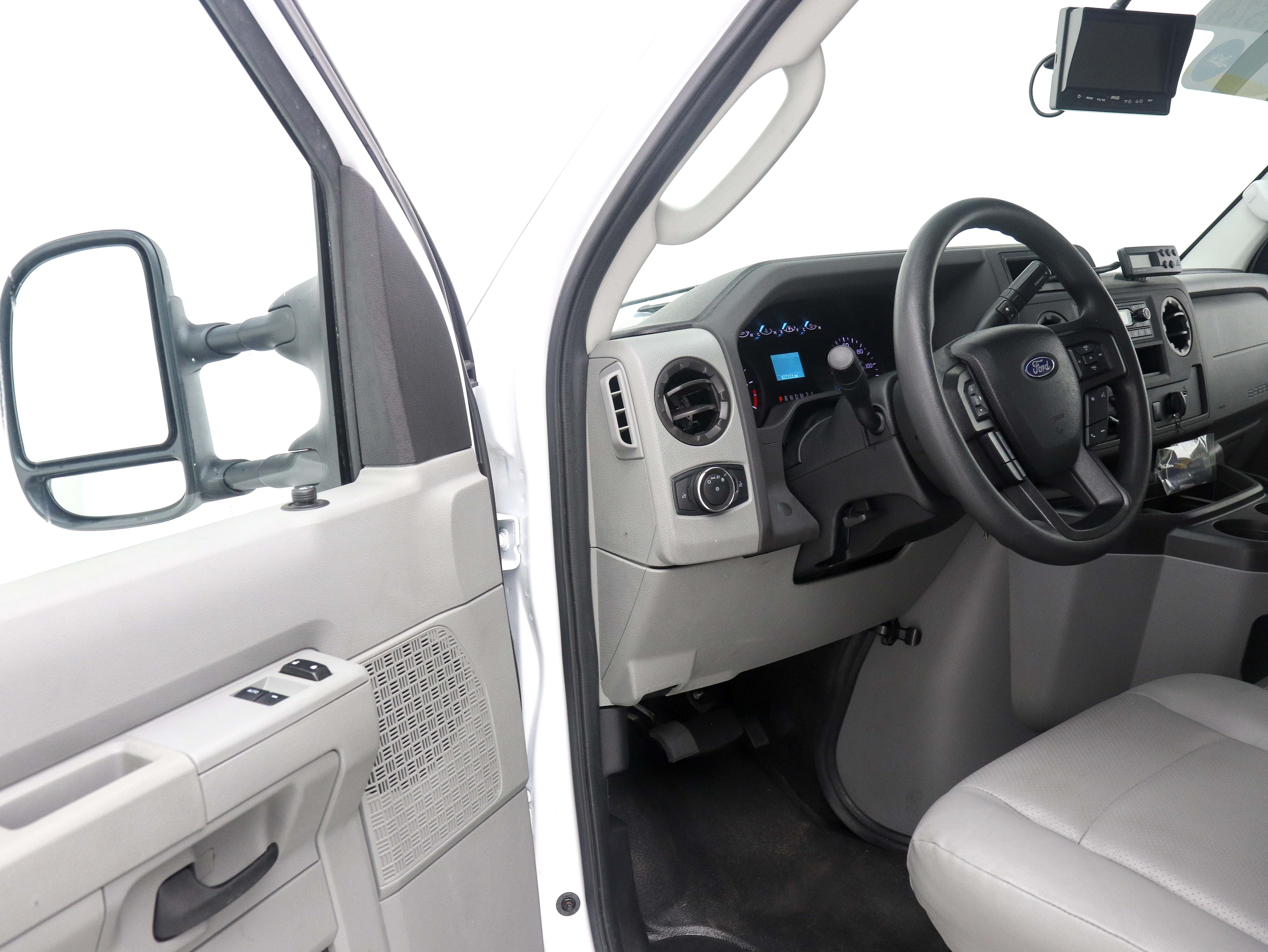 Used 2023 Ford E-350 and Econoline 350 Super Duty RWD image 16
