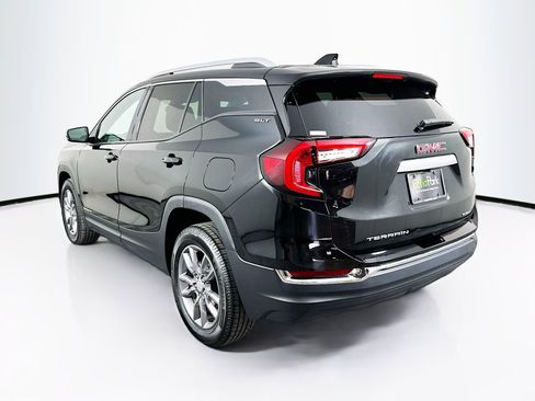 Used 2024 GMC Terrain SLT image 5