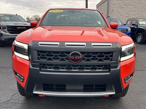 Used 2025 Nissan Frontier PRO-4X w/ Interior Protection Package image 8