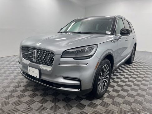 Certified 2022 Lincoln Aviator AWD w/ Premium Package image 2