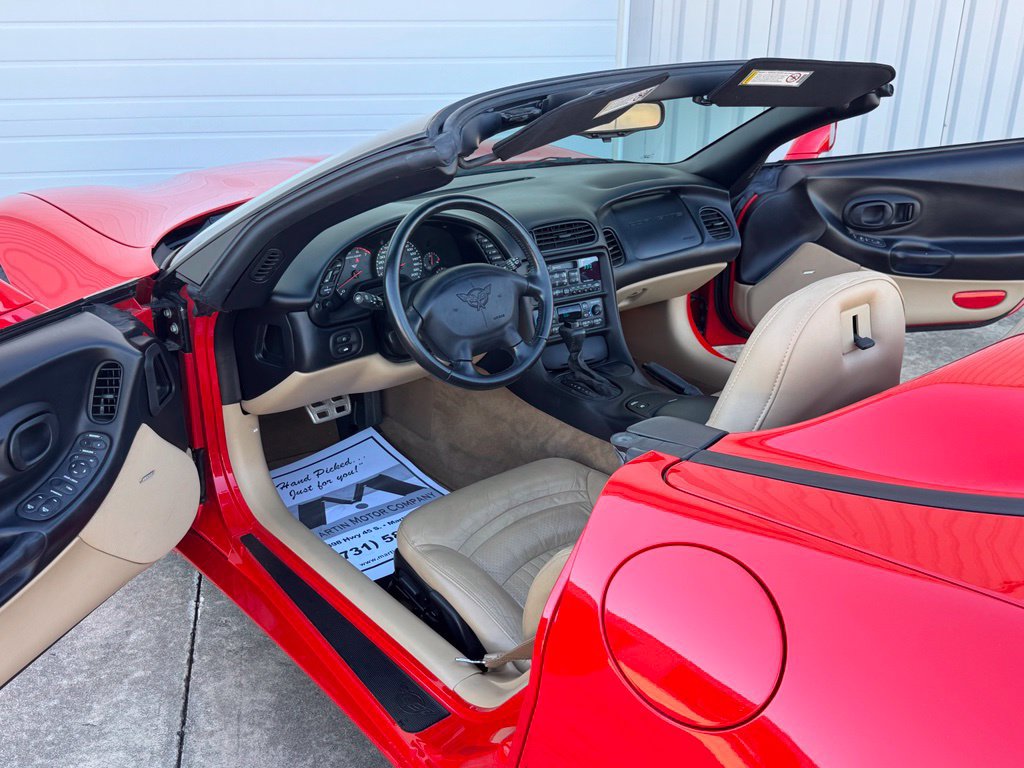Used 2000 Chevrolet Corvette Convertible w/ Memory Pkg RWD image 27