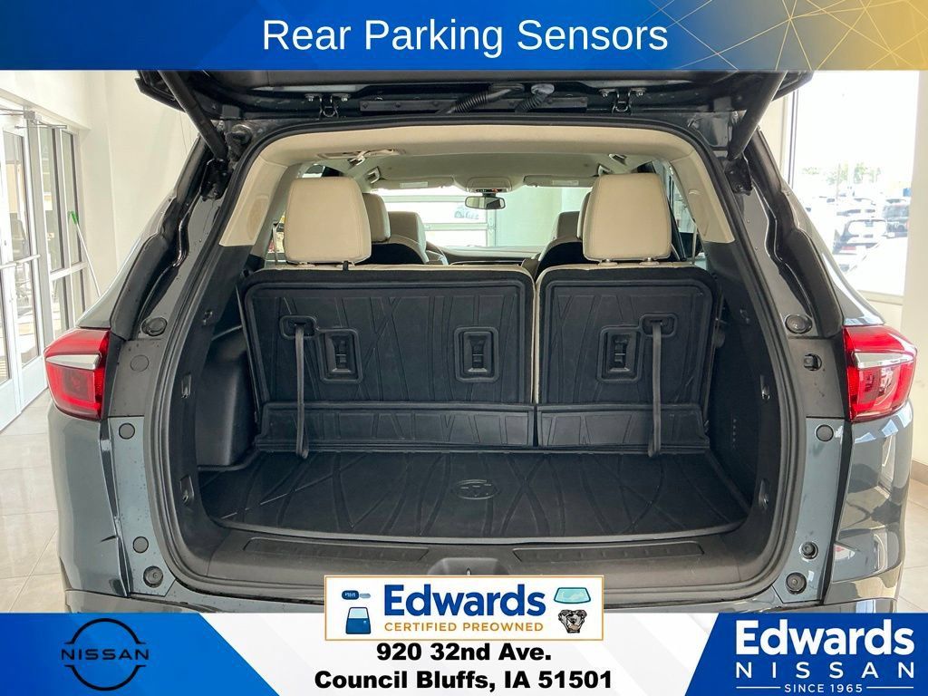 Used 2021 Buick Enclave Essence w/ Sound and Sites Package AWD/4WD image 10