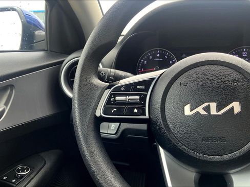 Used 2023 Kia Forte LXS FWD image 19
