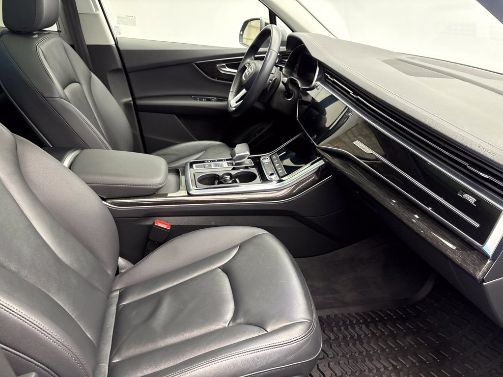 Used 2024 Audi Q7 2.0T Premium AWD/4WD image 27
