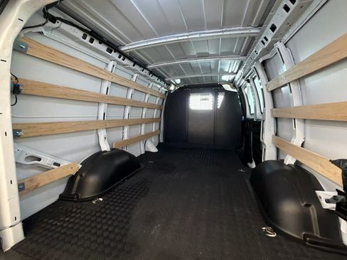 Used 2024 Chevrolet Express 2500 w/ Driver Convenience Package image 7