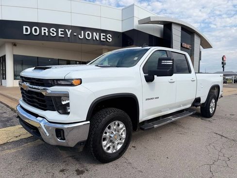 Used 2025 Chevrolet Silverado 3500 LT w/ Safety Package AWD/4WD image 1