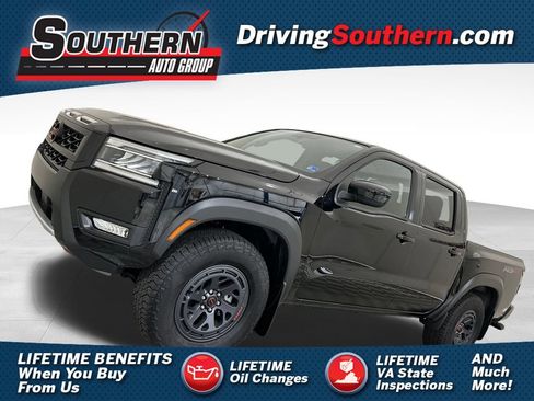 Used 2025 Nissan Frontier PRO-4X w/ Tow Package AWD/4WD image 1