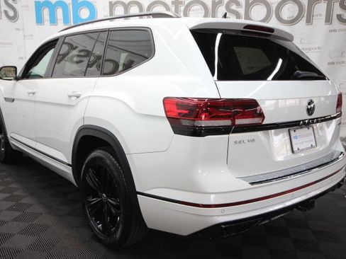 Used 2022 Volkswagen Atlas SEL R-Line image 4