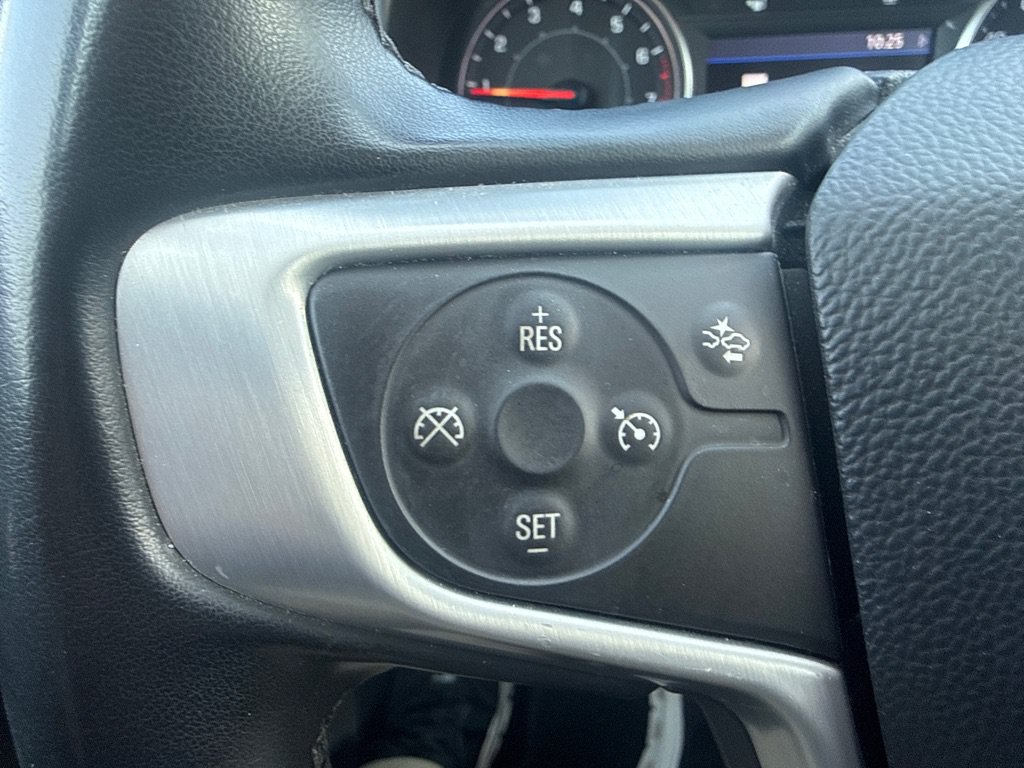 Used 2023 GMC Acadia SLT FWD image 23