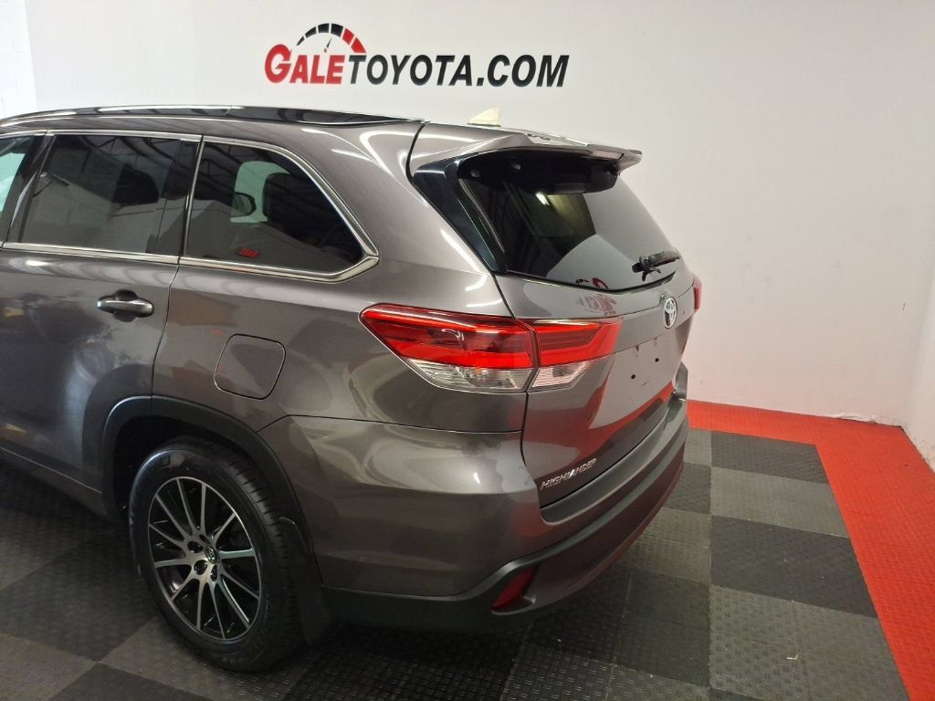 Used 2018 Toyota Highlander SE AWD/4WD image 7