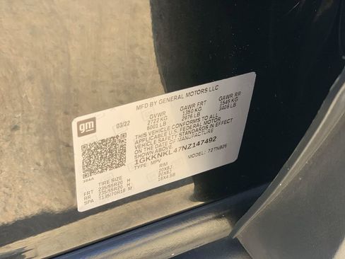 Certified 2022 GMC Acadia SLE w/ Driver Convenience Package FWD image 33