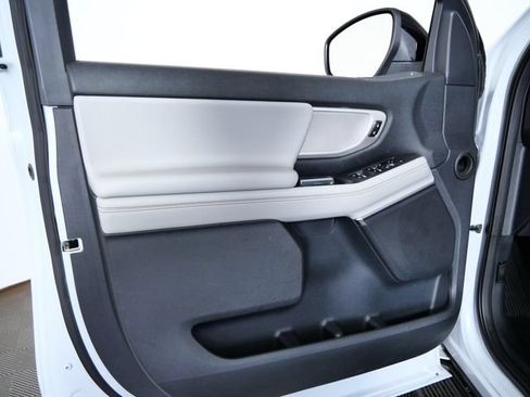 Certified 2025 Ford Expedition Active AWD/4WD image 16