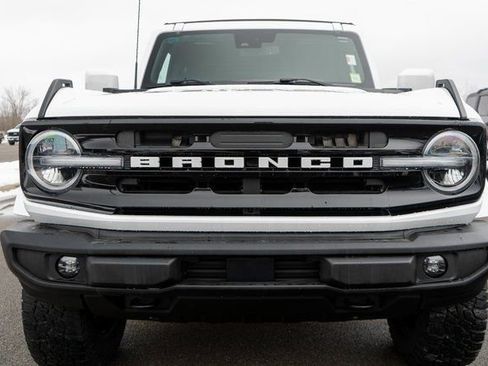 Used 2023 Ford Bronco Outer Banks image 3