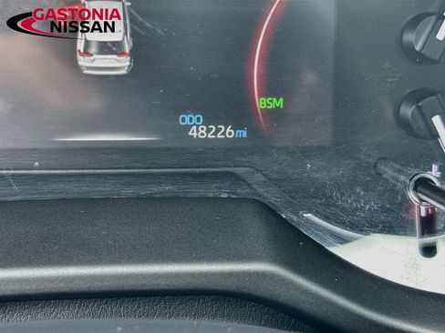 Used 2023 Toyota RAV4 XLE Premium FWD image 15