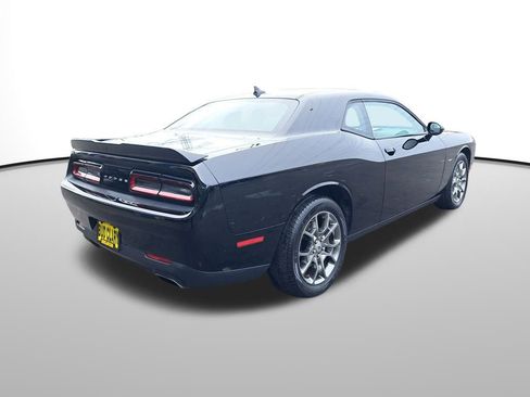 Used 2017 Dodge Challenger GT image 6