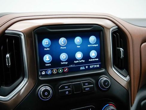 Used 2019 Chevrolet Silverado 1500 High Country w/ Technology Package image 27