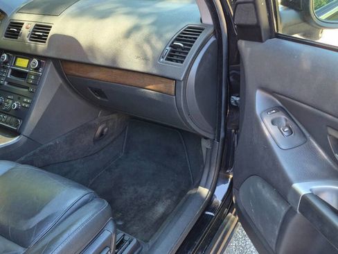 Used 2011 Volvo XC90 3.2 AWD/4WD image 14