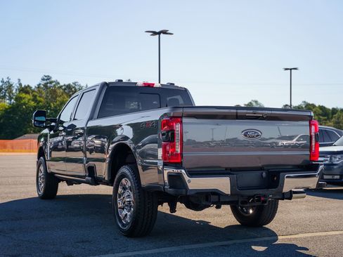 Certified 2024 Ford F250 Lariat w/ Chrome Package AWD/4WD image 6