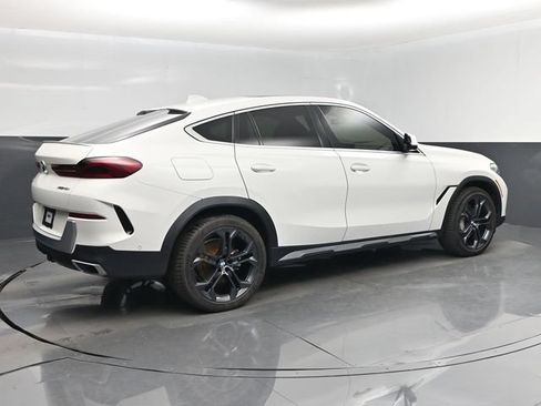 Used 2022 BMW X6 xDrive40i AWD/4WD image 3