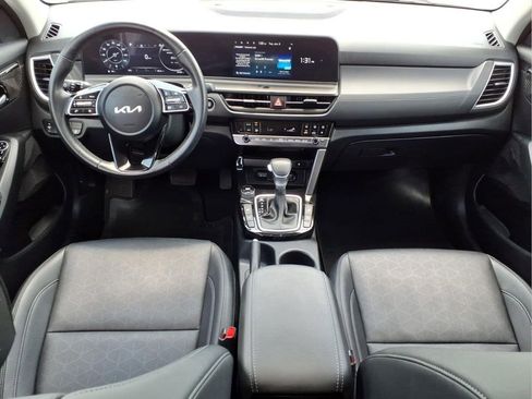 Used 2025 Kia Seltos EX w/ EX Sunroof Package FWD image 18