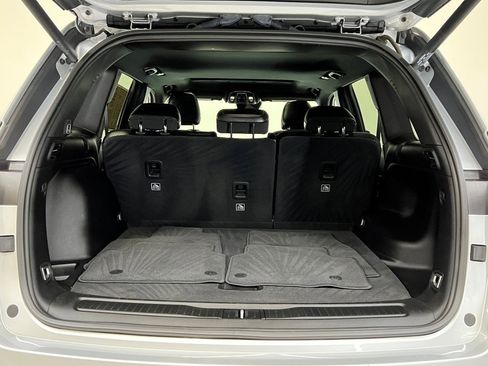 Certified 2023 Jeep Grand Cherokee Altitude image 10