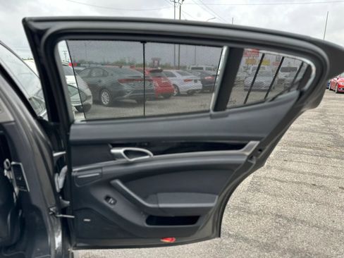 Used 2014 Porsche Panamera S image 23