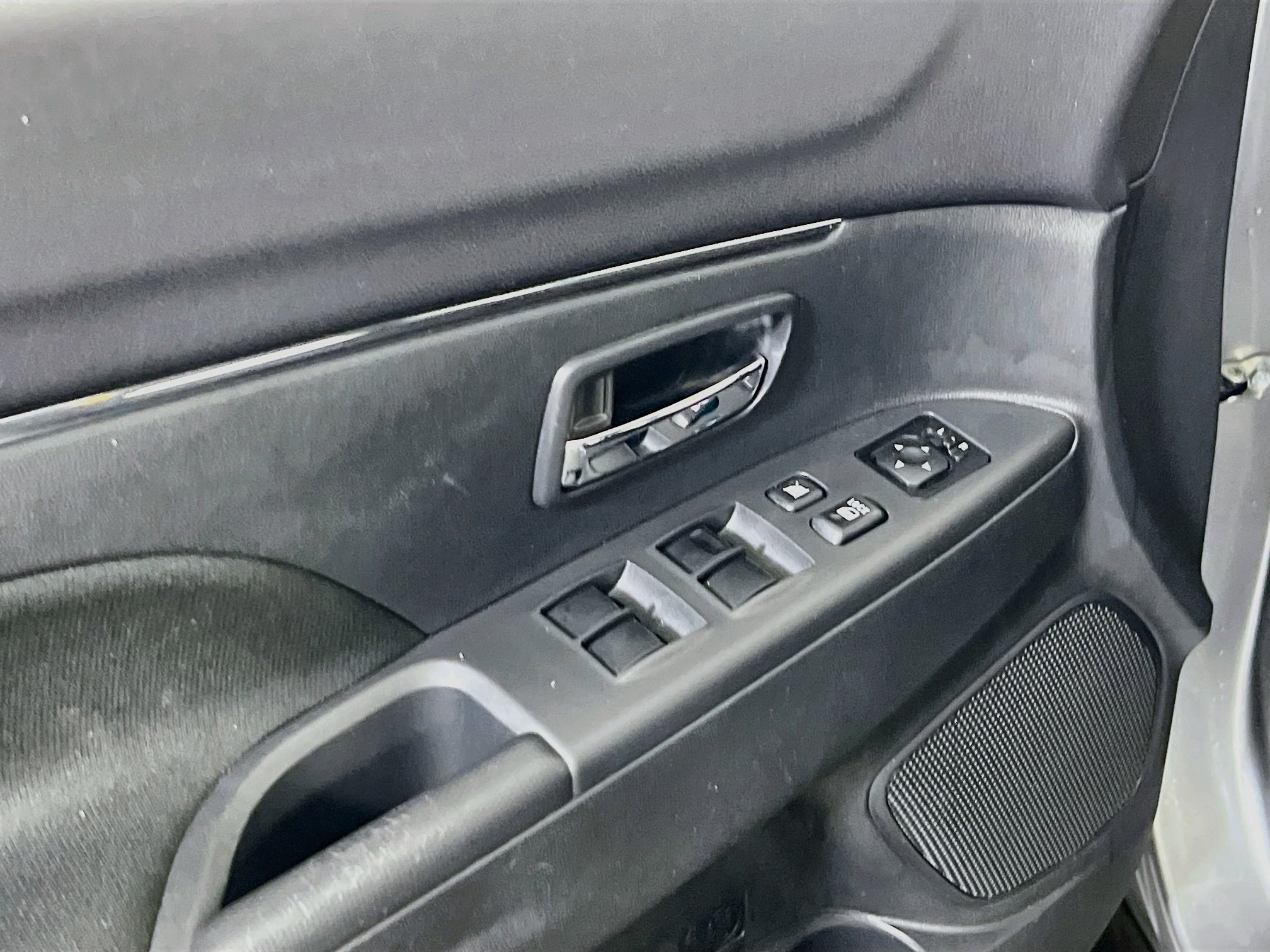 Used 2024 Mitsubishi Outlander Sport ES AWD/4WD image 17