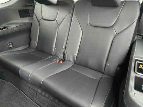 New 2026 Lexus TX 500h AWD image 18