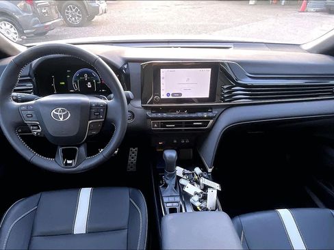 Used 2026 Toyota Camry SE w/ Convenience Package FWD image 15
