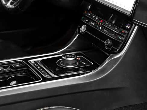 Used 2019 Jaguar XE R-Sport AWD/4WD image 26