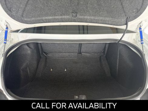 Used 2016 Dodge Challenger R/T Scat Pack RWD image 17