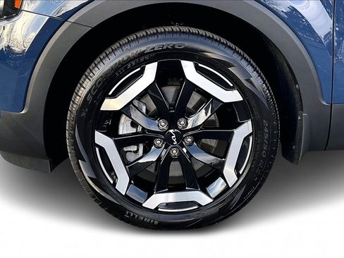 Used 2025 Kia Telluride EX w/ EX Captain's Chair Package image 33