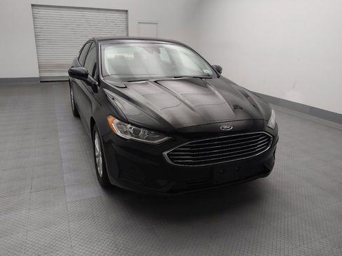 Used 2019 Ford Fusion SE image 14