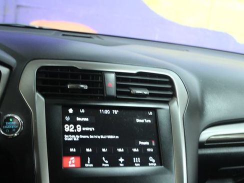 Used 2018 Ford Fusion SE w/ Equipment Group 202A FWD image 19