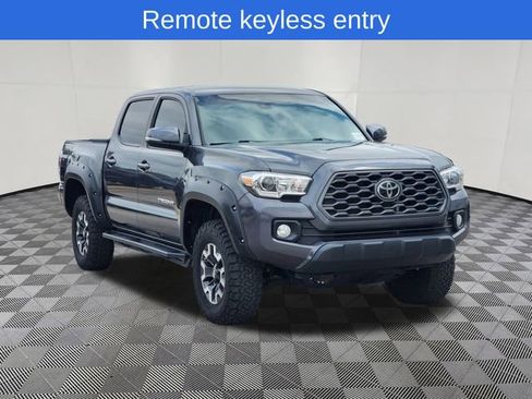 Used 2021 Toyota Tacoma TRD Off-Road image 2