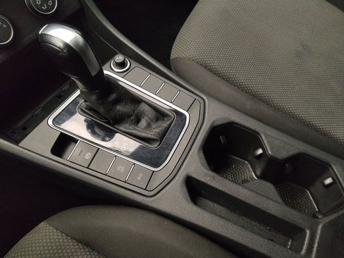 Used 2020 Volkswagen Jetta SE image 26