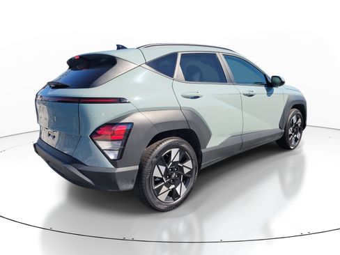 Used 2025 Hyundai Kona SEL image 5
