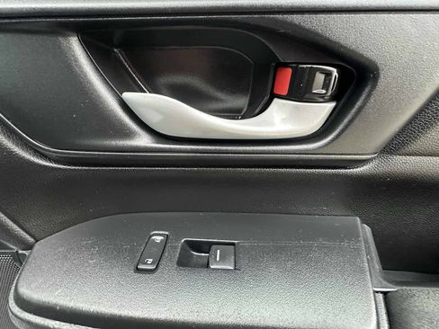Used 2020 Honda CR-V LX image 24