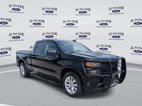 Used 2021 Chevrolet Silverado 1500 Custom w/ LPO, Dark Essentials Package RWD image 7